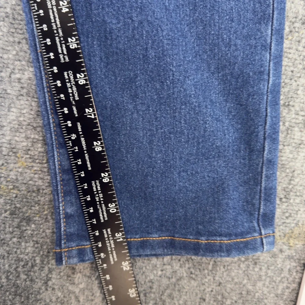 NWT Levi's 502 Taper Jeans Medium Wash Denim Blue Size 34x32